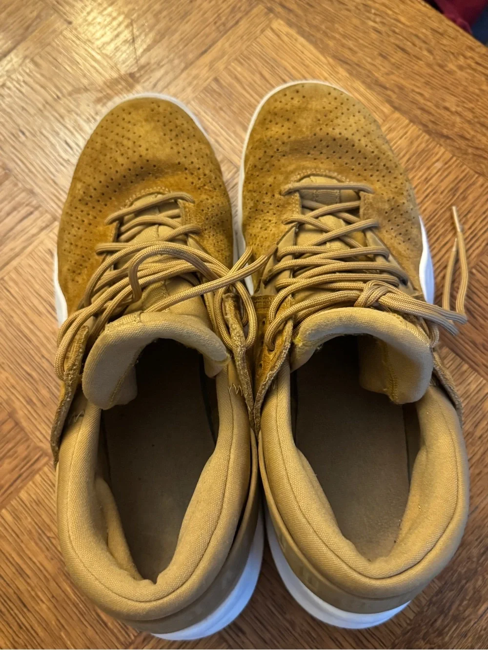 Jordan stylish tan